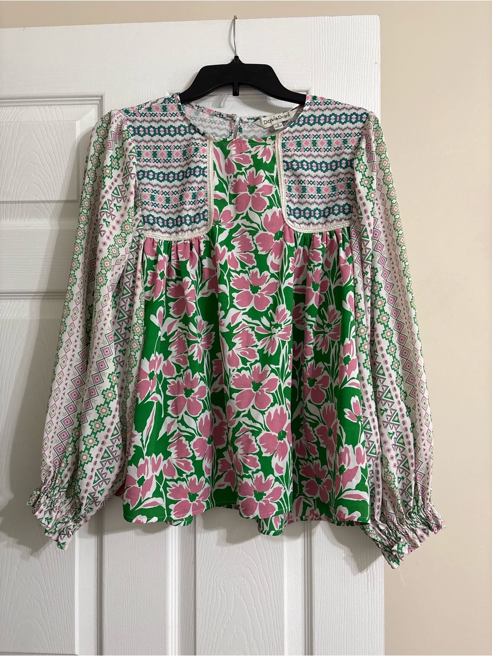 DAVI & DANI Green and Pink Floral BoHo Long Sleeve Women Blouse Size Small